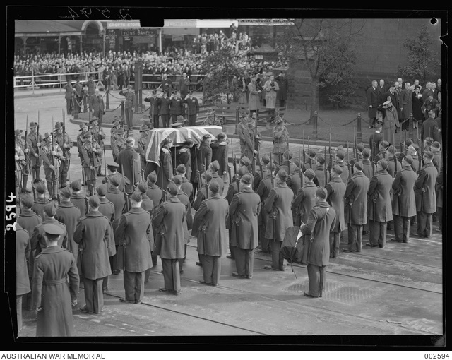 8190214.-State-funeral-at-St-Pauls-Cathedral-15-Aug-1940.-AWM.jpg