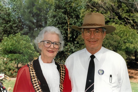 Mayor-Eve-Dutton-and-Ross-Brown-Australia-Day-1996-1024x685.jpg